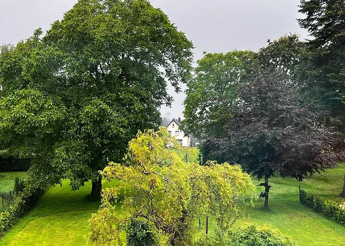 Eifeleule Apartament *